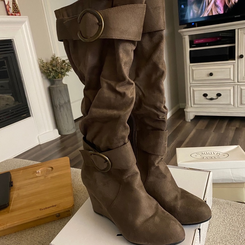 Venus Knotted Slouchy Wedge Boots, Size 8